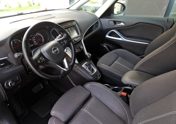 Opel Zafira cena 53900 przebieg: 199999, rok produkcji 2017 z Gniezno małe 301